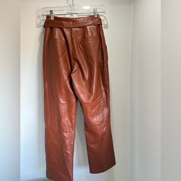 Abercrombie and Fitch Belted faux leather Ankle Pants - Picture 2 of 9
